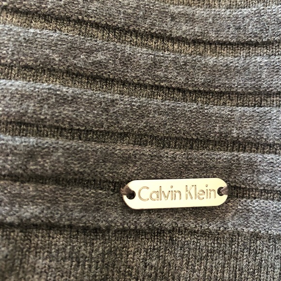 NWT Calvin Klein long bell sleeve grey size Medium - Picture 5 of 6